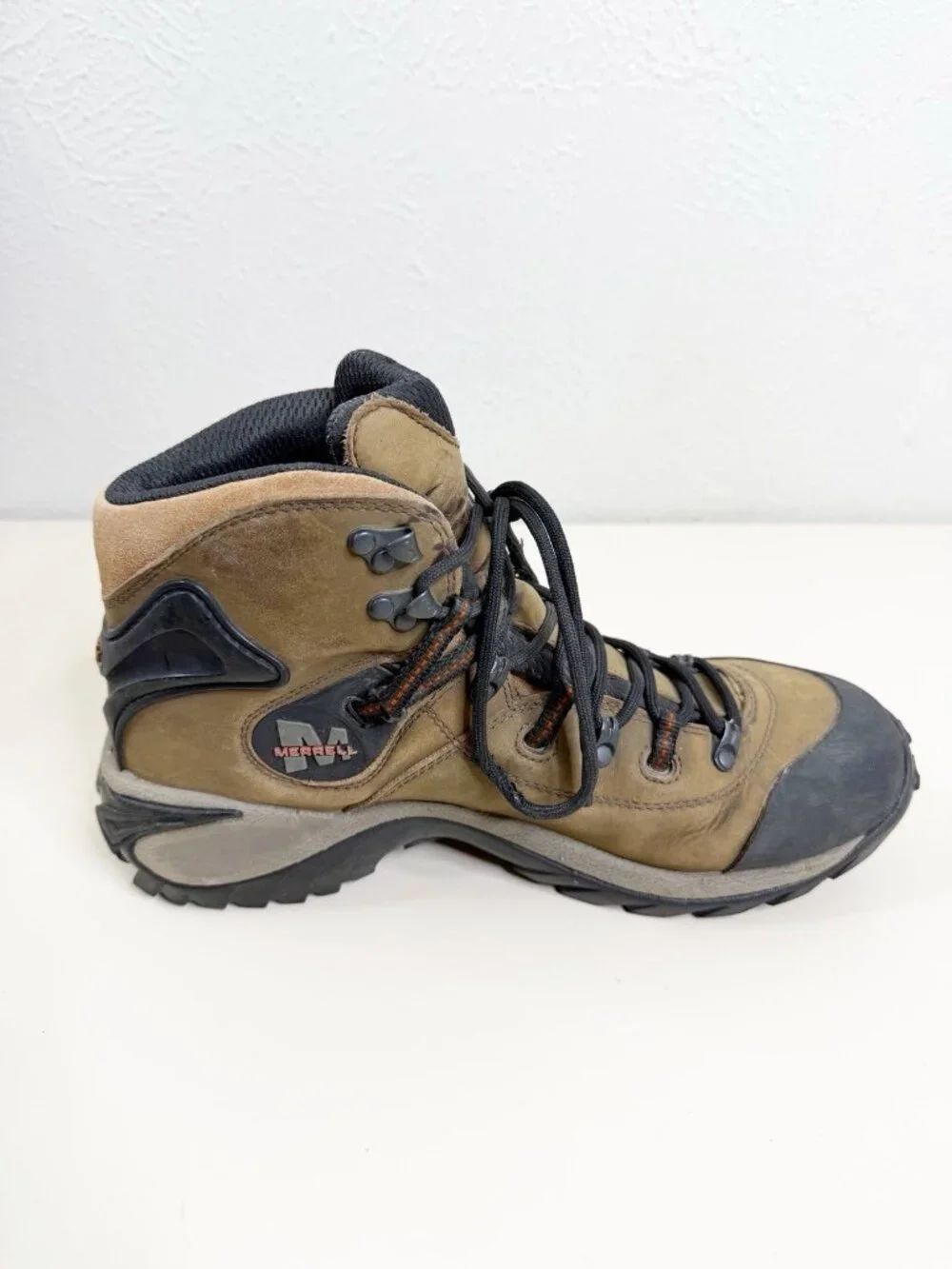 Merrell Men 10.5 Phaser Peak Waterproof Hiking Boots Vibram Brown GUC
